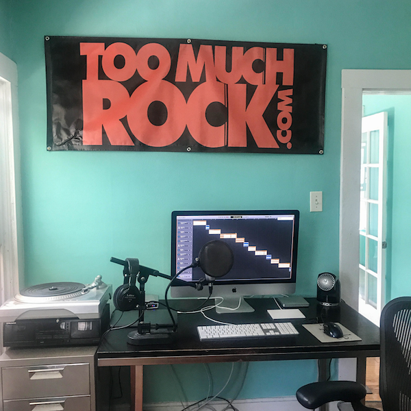 https://toomuchrock.com/images/podcast5.png